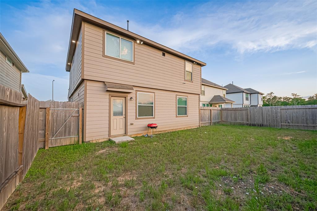 4807 Purple Wisteria Lane, Spring, Texas image 27