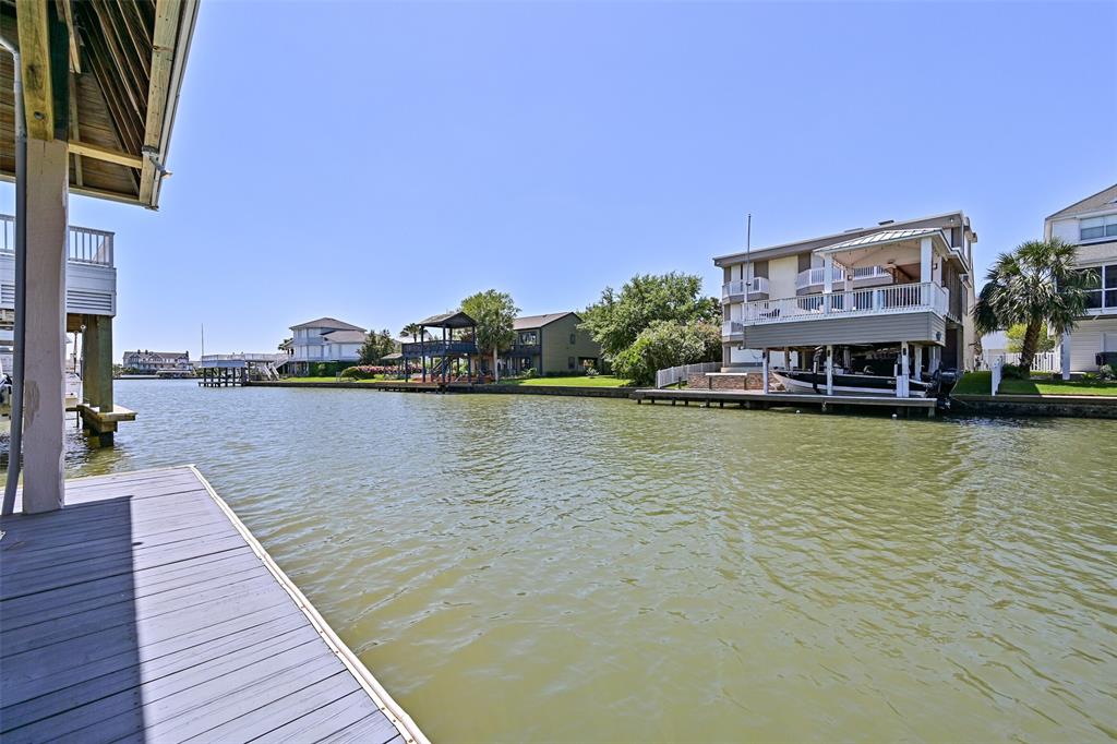 3413 Jolly Roger Circle, Galveston, Texas image 36