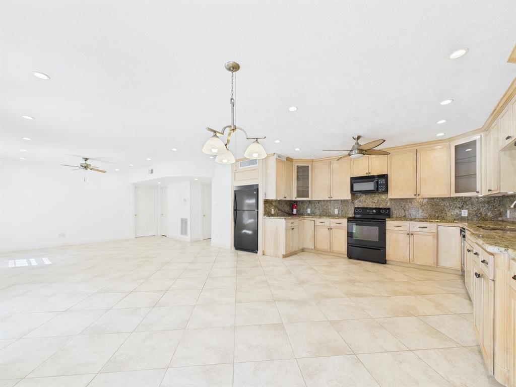 2824 Briarhurst Drive 13