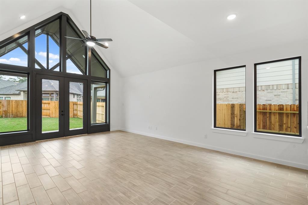 557 Red Eyed Vireo Court, Magnolia, Texas image 4
