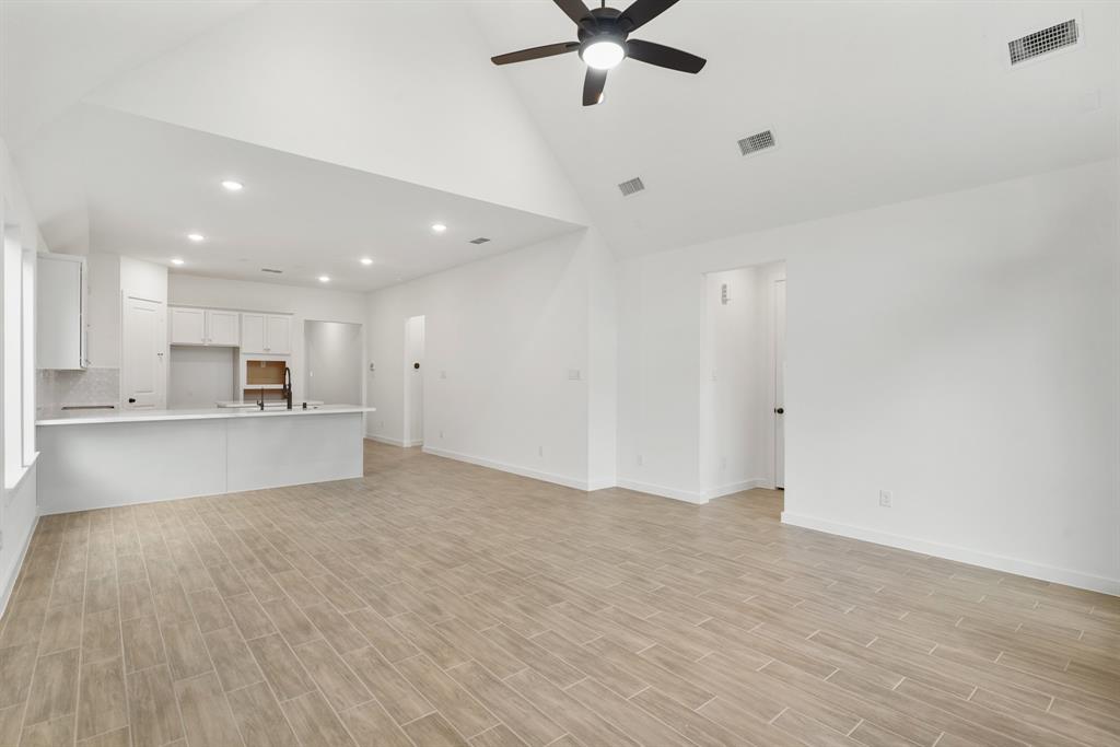 557 Red Eyed Vireo Court, Magnolia, Texas image 6