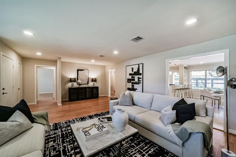 Single Family Residence in Houston TX 2806 Linkwood Drive.jpg