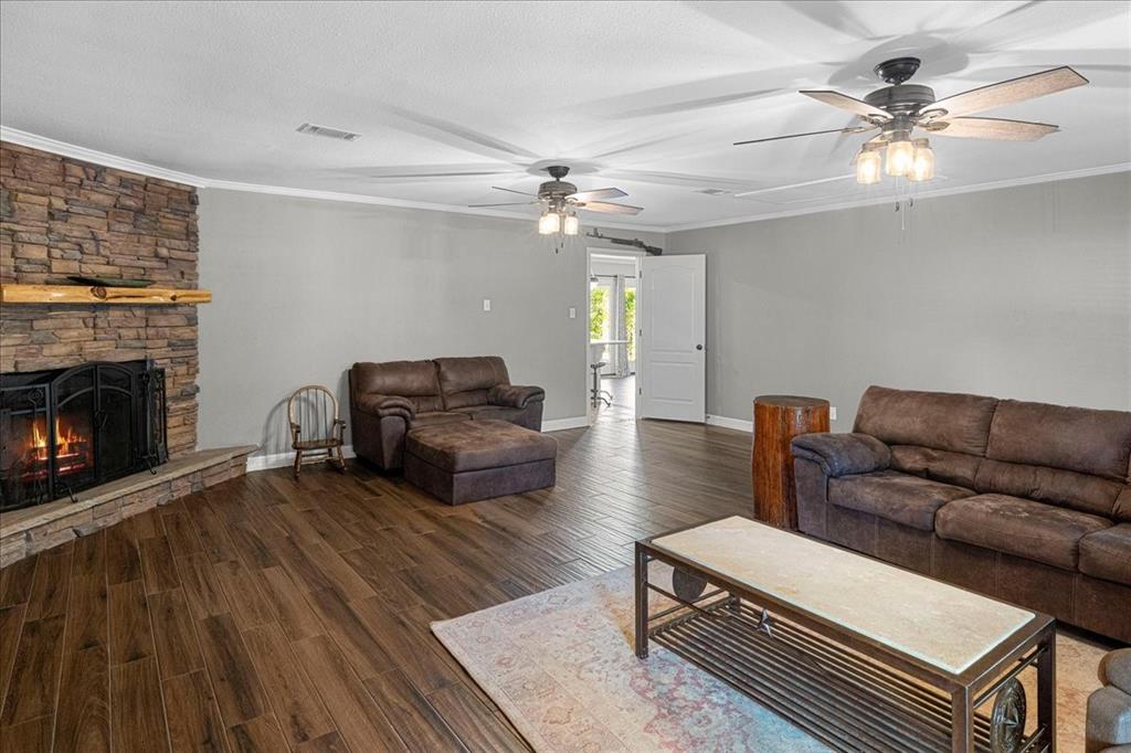 548 Meadowcroft Lane, Winnie, Texas image 12