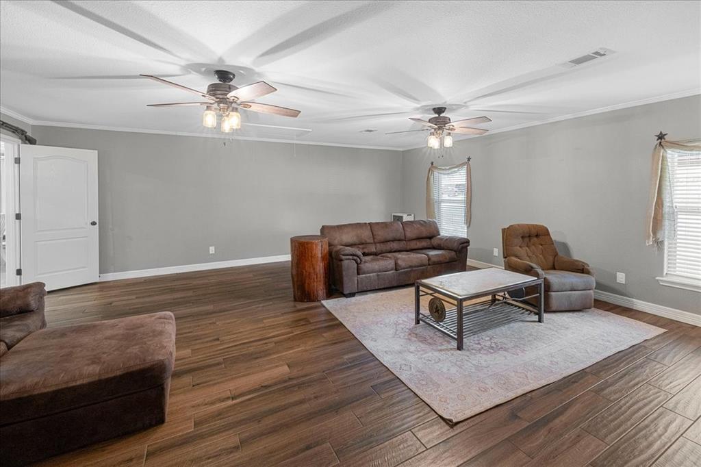 548 Meadowcroft Lane, Winnie, Texas image 13
