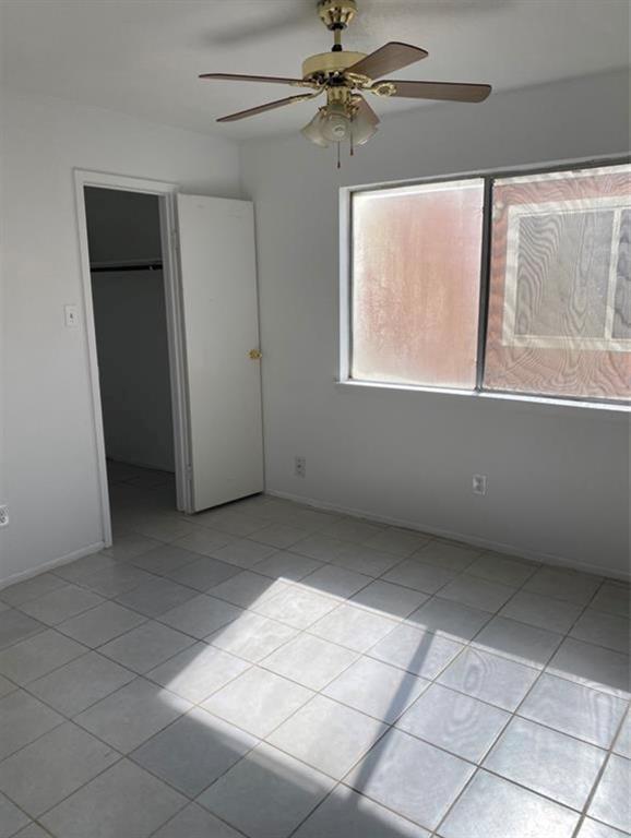 5611 Brookglen Drive, Houston, Texas image 18