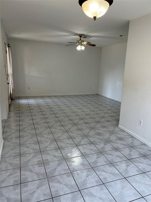 5611 Brookglen Drive, Houston, Texas image 10