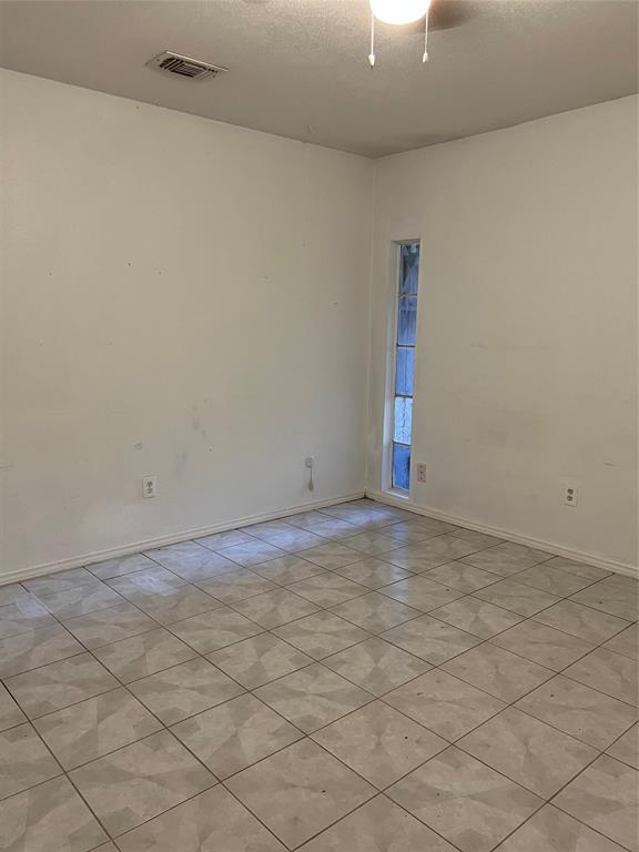 5611 Brookglen Drive, Houston, Texas image 19