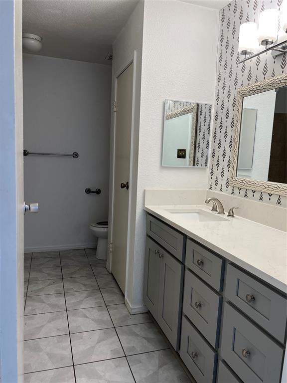 5611 Brookglen Drive, Houston, Texas image 21