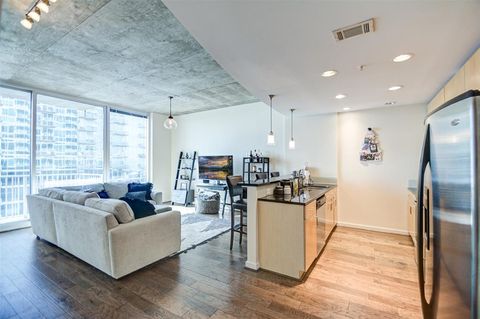 MLS: 49352911