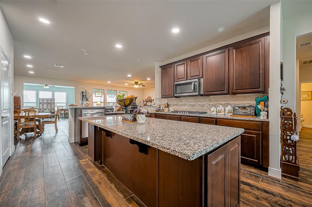 430 Seaside Sparrow Way, Richmond, Texas image 16