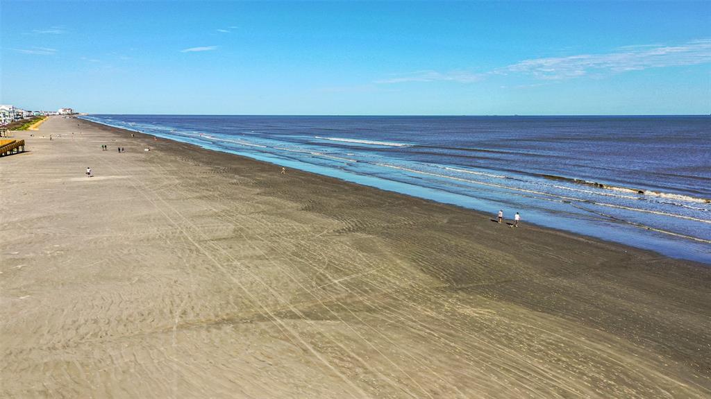 11811 Sunbather Lane, Galveston, Texas image 48