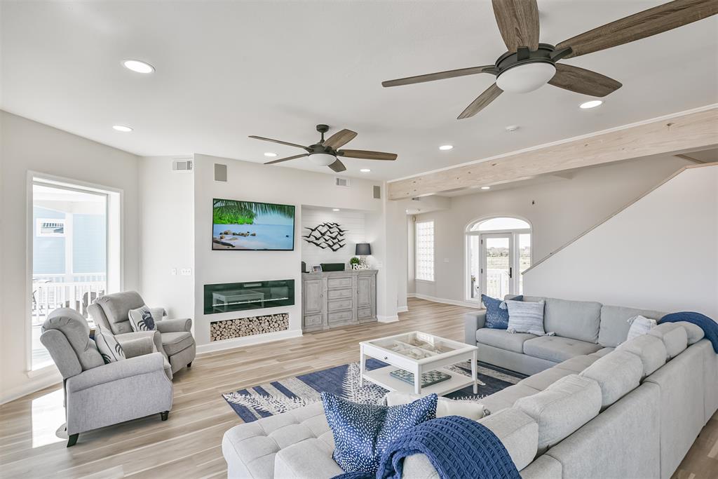 11811 Sunbather Lane, Galveston, Texas image 7