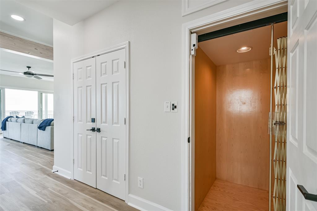 11811 Sunbather Lane, Galveston, Texas image 41