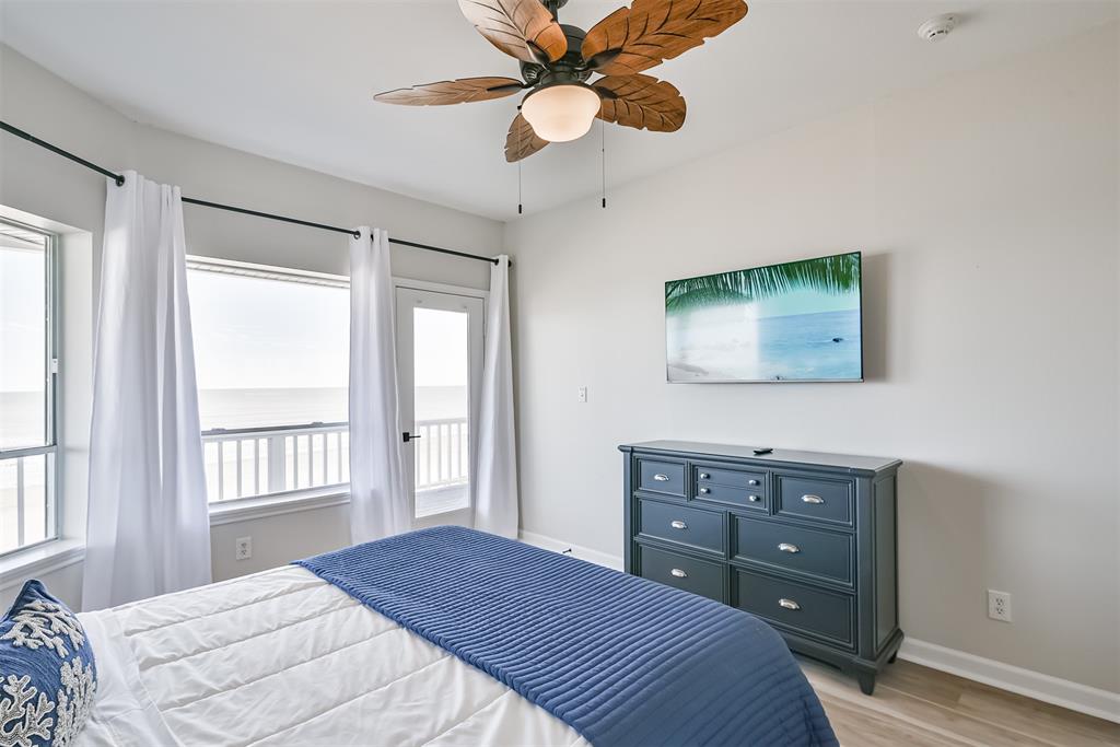 11811 Sunbather Lane, Galveston, Texas image 31