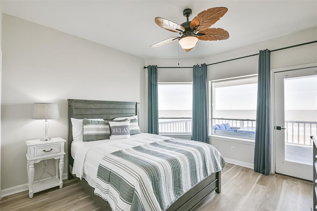 11811 Sunbather Lane, Galveston, Texas image 33