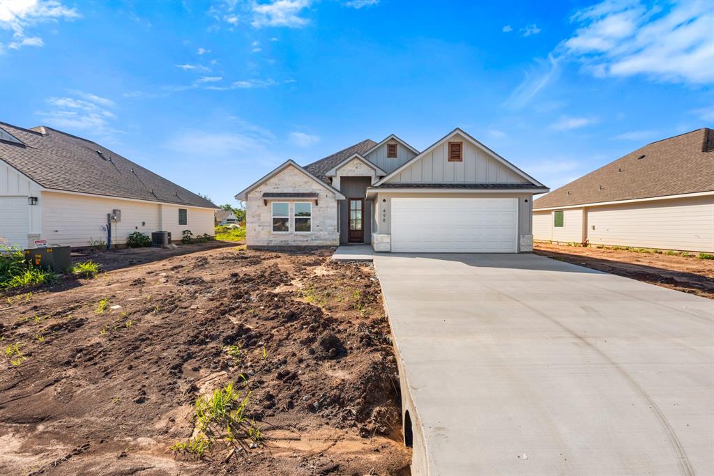 498 Harvest Lake Drive, Snook, Texas image 1