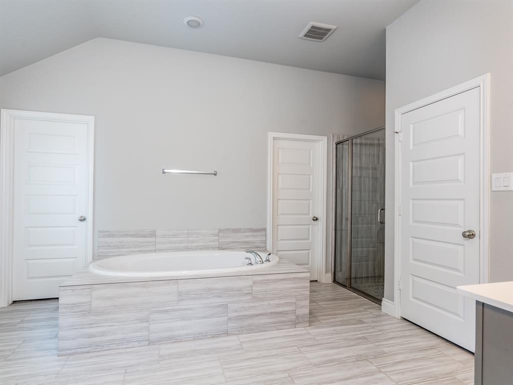 8110 Carolina Hawk Drive, Magnolia, Texas image 25