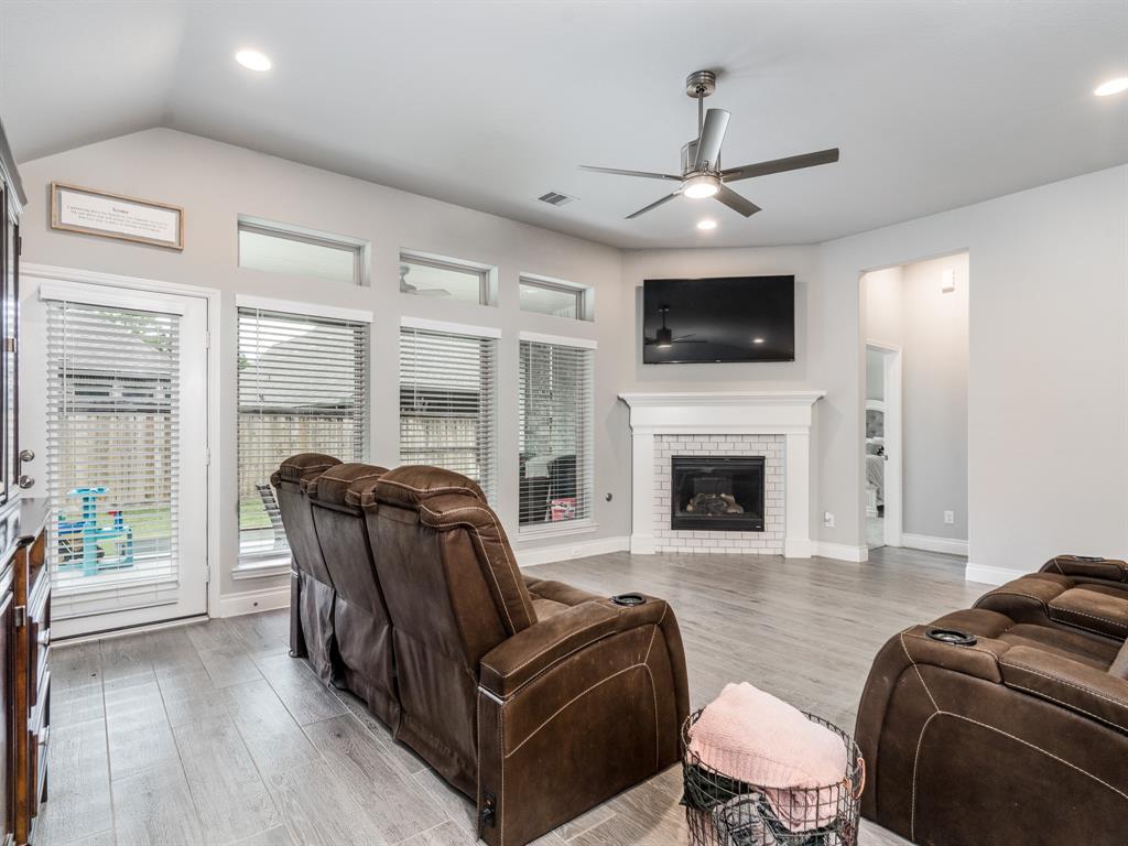 8110 Carolina Hawk Drive, Magnolia, Texas image 19