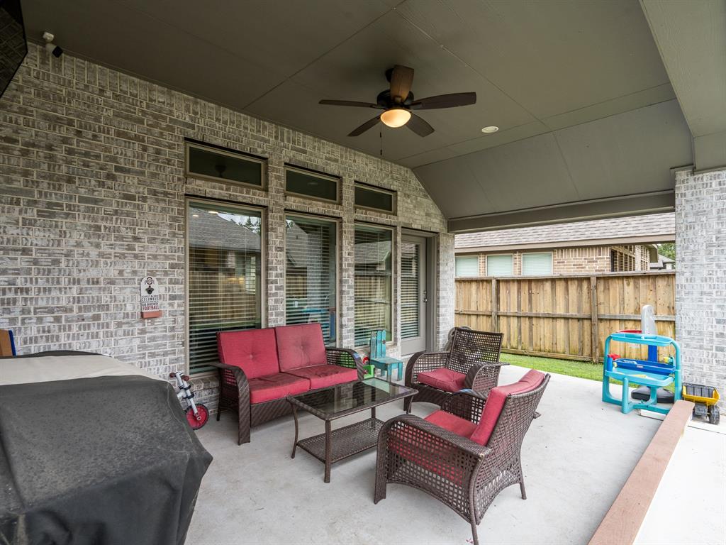 8110 Carolina Hawk Drive, Magnolia, Texas image 33