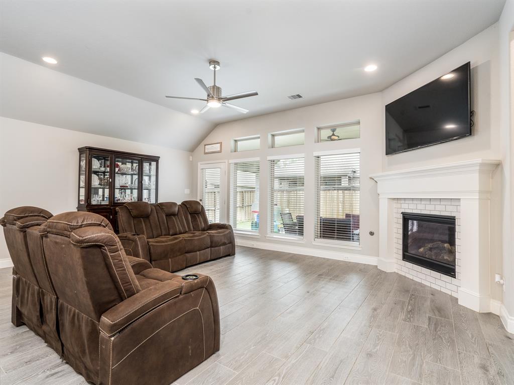 8110 Carolina Hawk Drive, Magnolia, Texas image 18