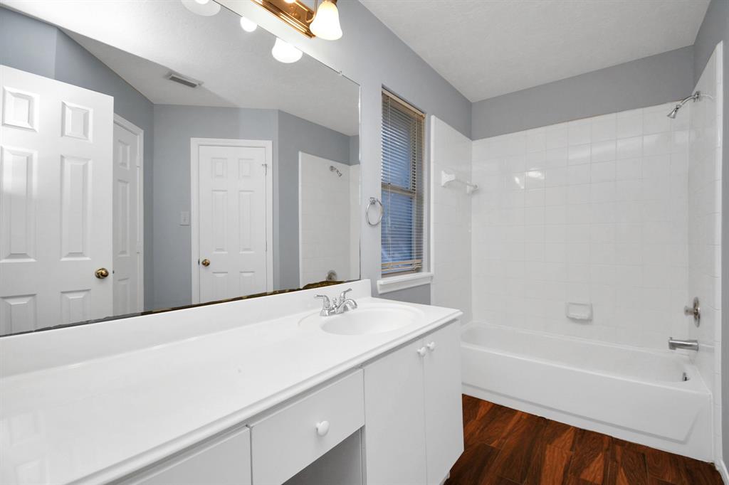 131 Lissa Lane, Sugar Land, Texas image 21