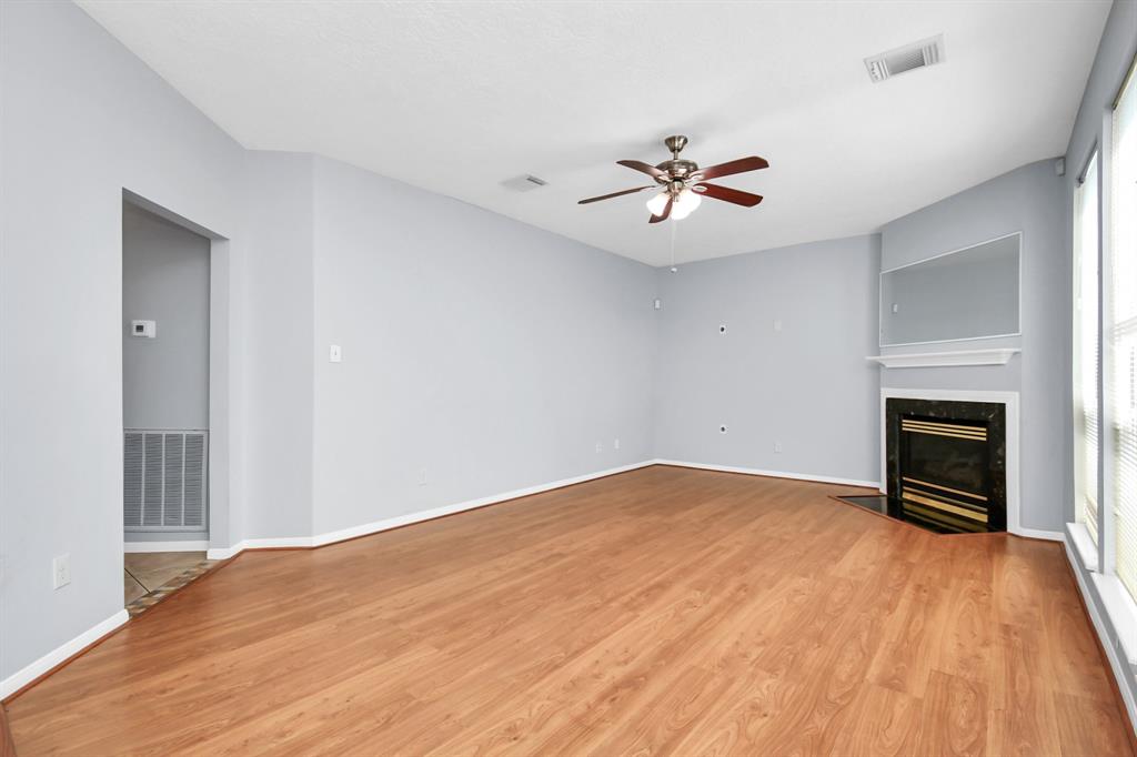 131 Lissa Lane, Sugar Land, Texas image 13
