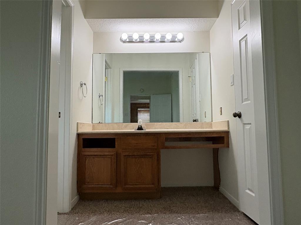 505 Huckleberry Drive, Lake Jackson, Texas image 10