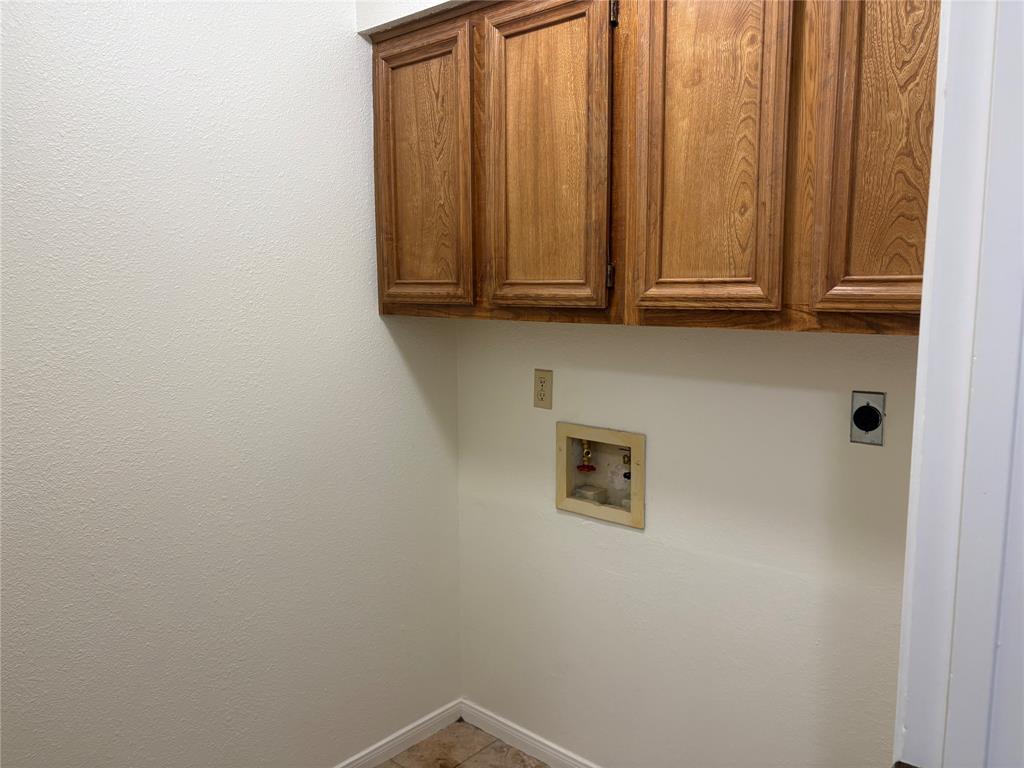 505 Huckleberry Drive, Lake Jackson, Texas image 15