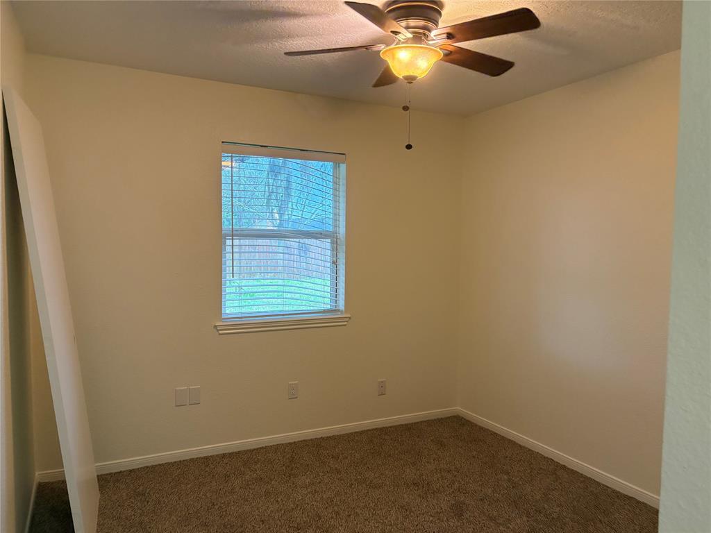 505 Huckleberry Drive, Lake Jackson, Texas image 12