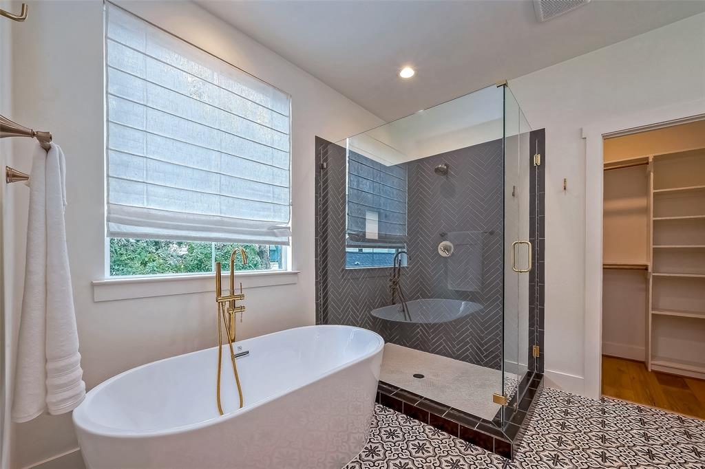 Houston, Texas 77018, United States, 4 Bedrooms Bedrooms, ,4 BathroomsBathrooms,Residential,Pending,18103