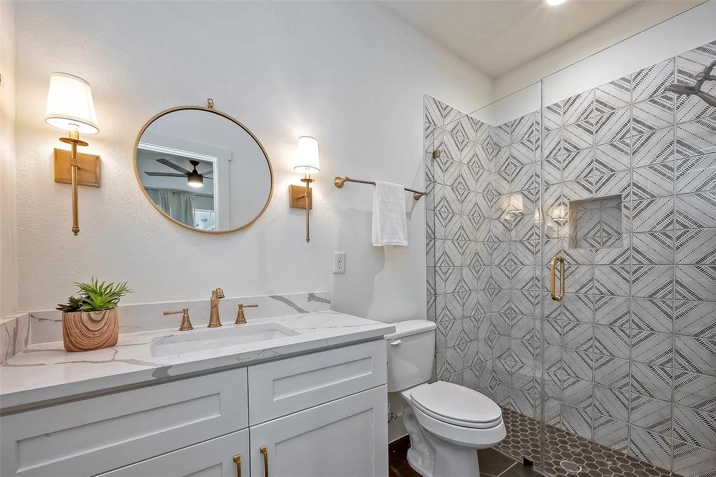 Houston, Texas 77018, United States, 4 Bedrooms Bedrooms, ,4 BathroomsBathrooms,Residential,Pending,18103