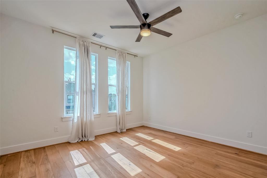 Houston, Texas 77018, United States, 4 Bedrooms Bedrooms, ,4 BathroomsBathrooms,Residential,Pending,18103