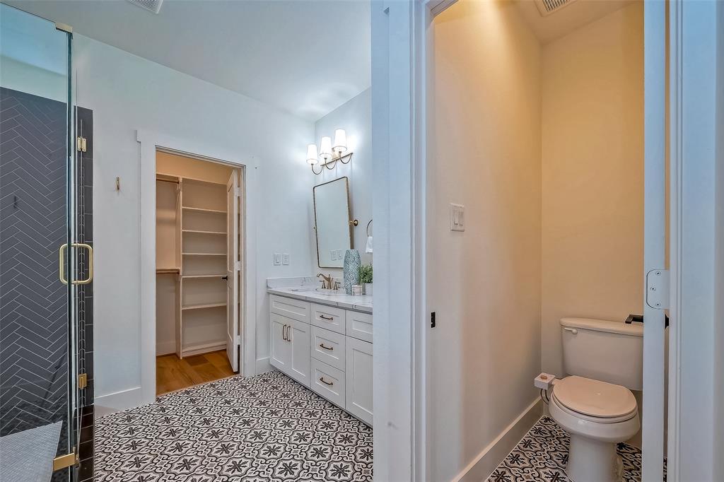 Houston, Texas 77018, United States, 4 Bedrooms Bedrooms, ,4 BathroomsBathrooms,Residential,Pending,18103