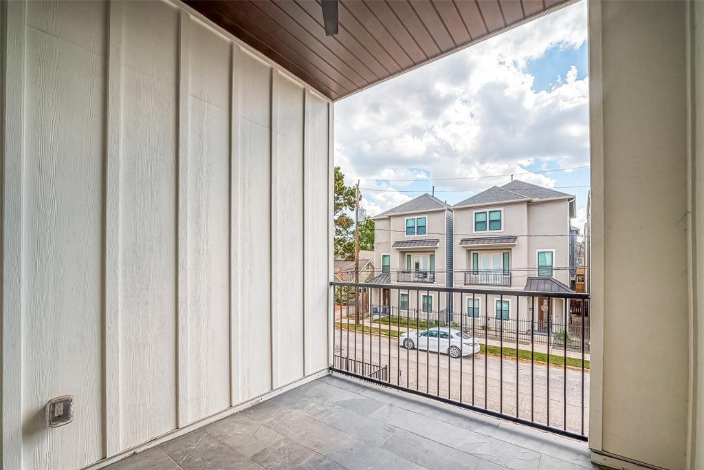 Houston, Texas 77018, United States, 4 Bedrooms Bedrooms, ,4 BathroomsBathrooms,Residential,Pending,18103