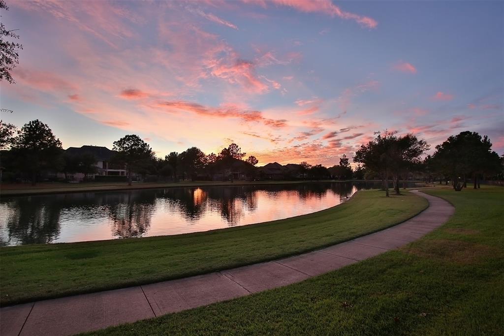 15418 Court Amber Trail, Cypress, Texas image 32