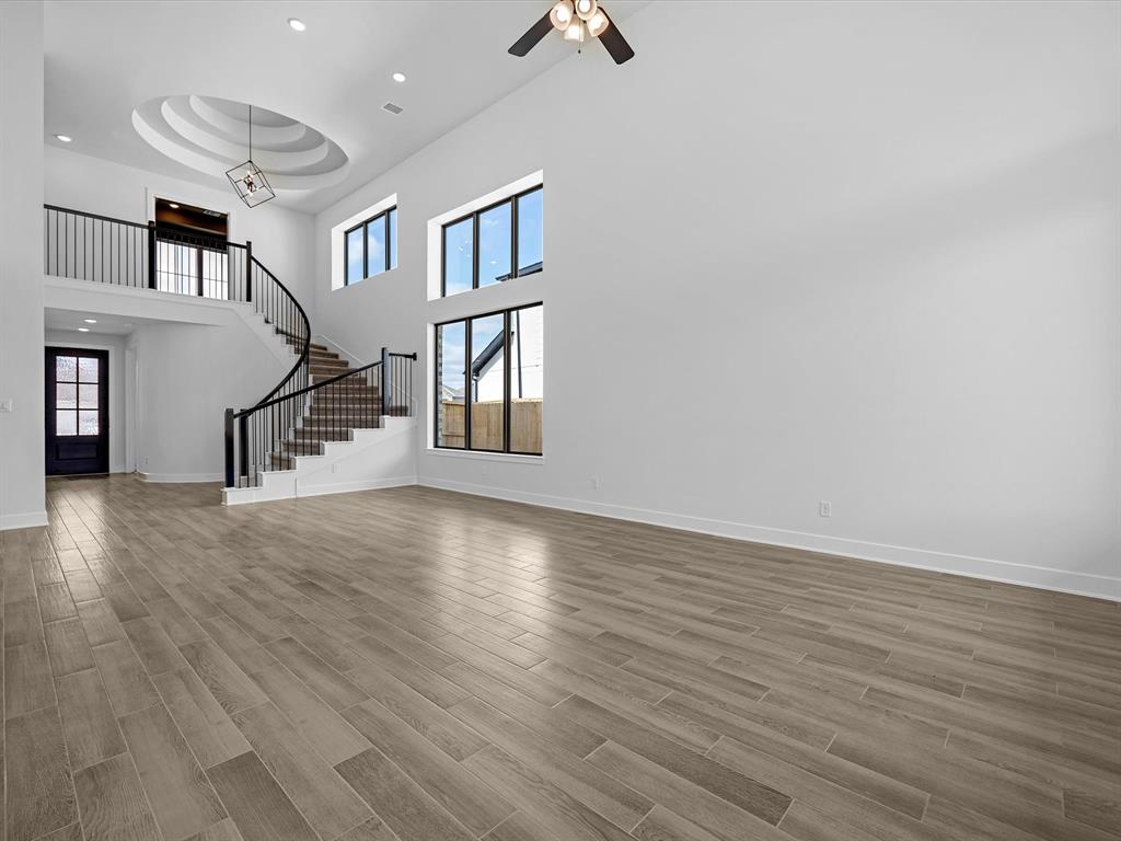 16206 Rock Hollow Bend Lane, Hockley, Texas image 4