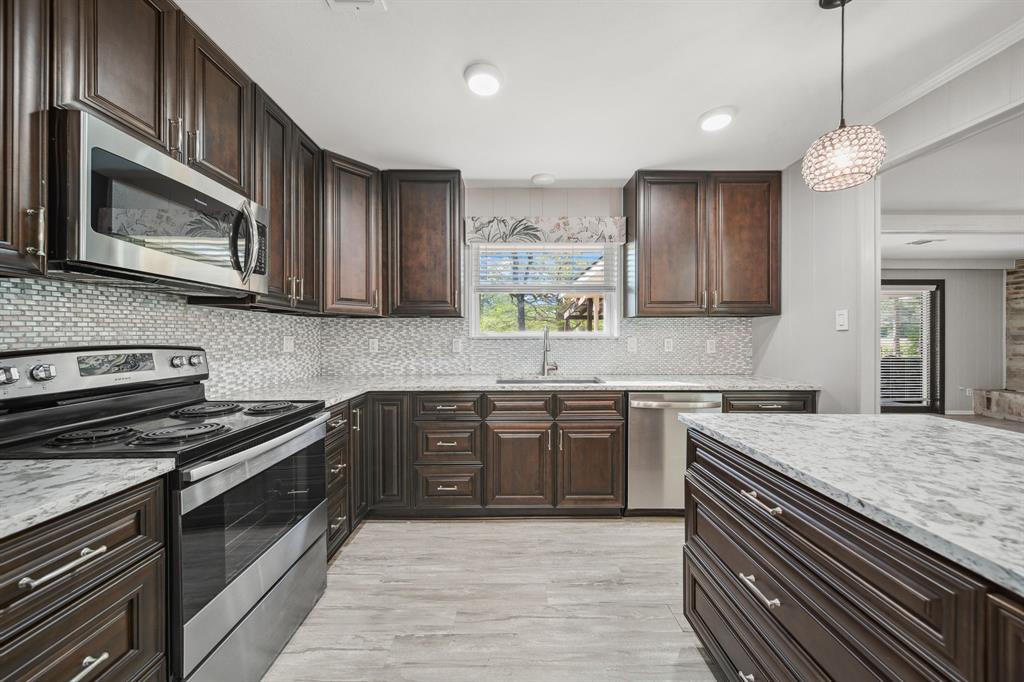 29133 E Lake Drive, Hempstead, Texas image 13