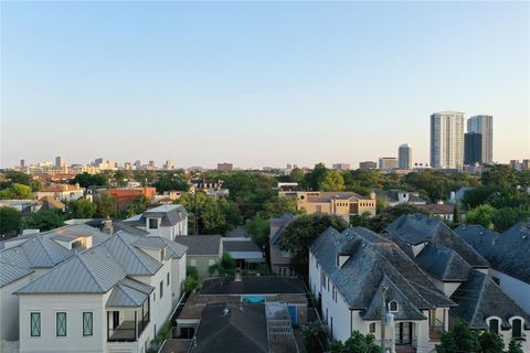 Condominium in Houston TX 2240 Mimosa Drive 12.jpg