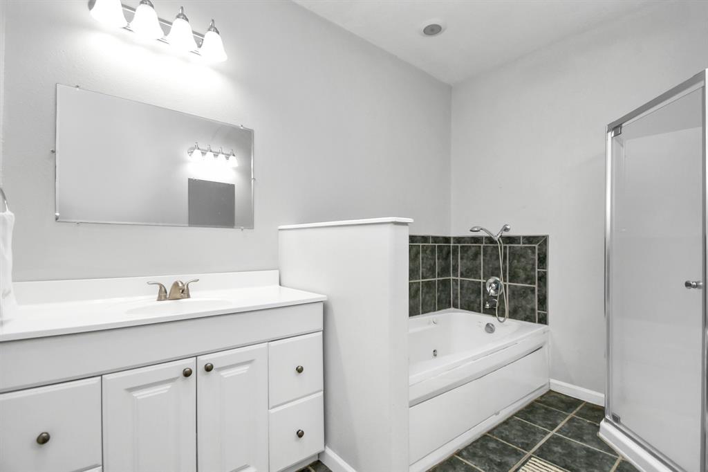 166 County Road 3892, Cleveland, Texas image 27