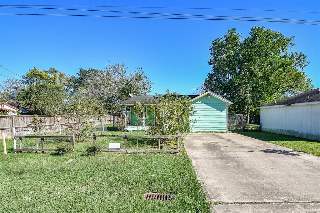 707 11th Street, South Houston, Texas image 1