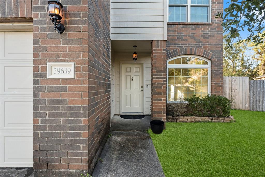 29639 Turnbury Village Drive, Spring, Texas image 4