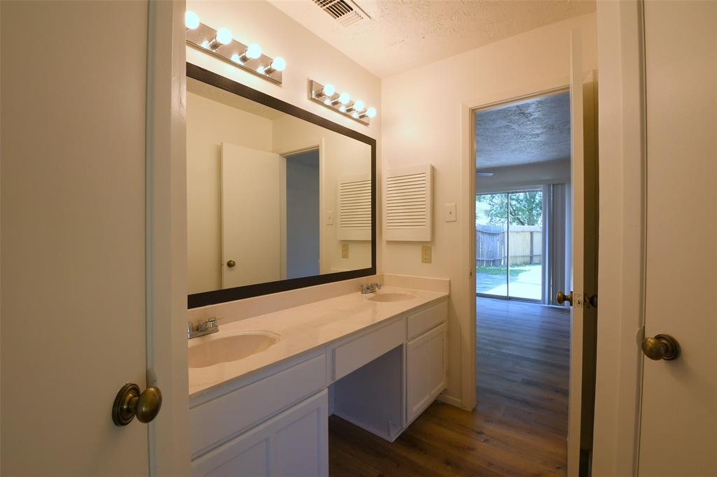 18811 Pine Trace Court, Humble, Texas image 36