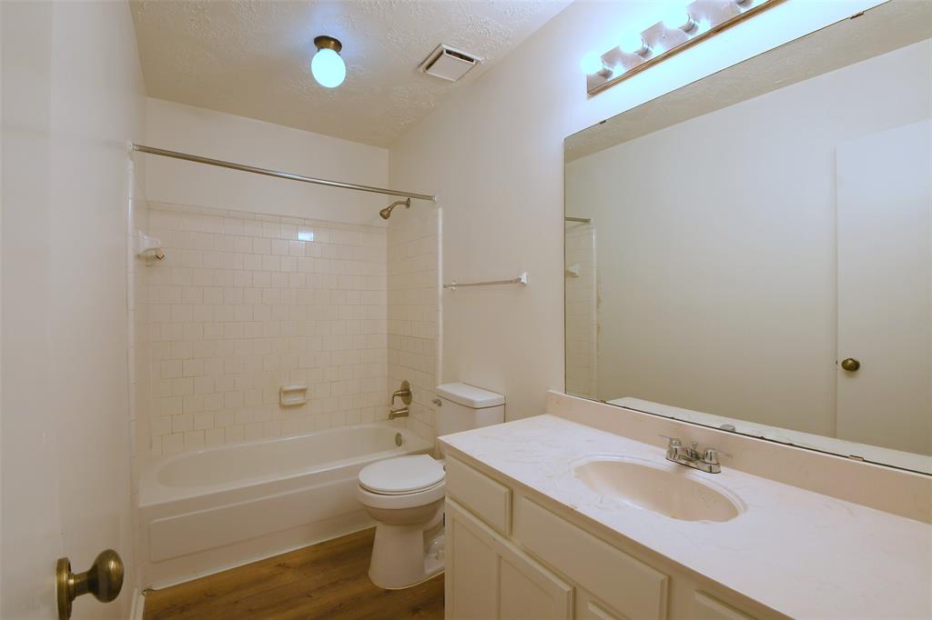 18811 Pine Trace Court, Humble, Texas image 27