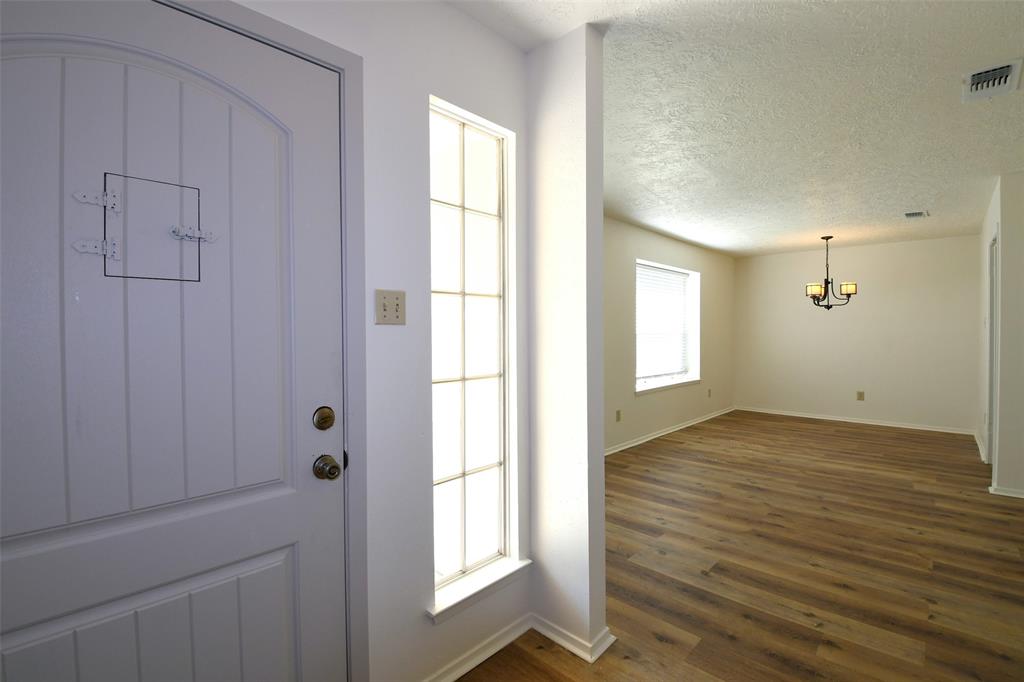 18811 Pine Trace Court, Humble, Texas image 4