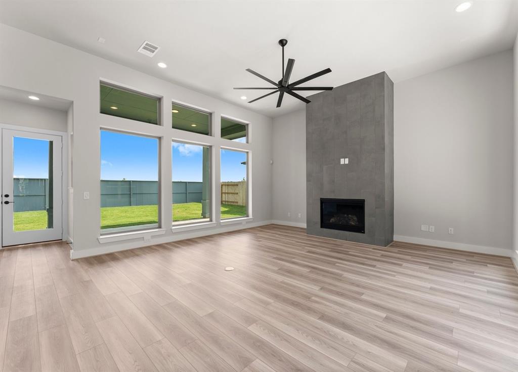 32510 Ebony Jewelwing Court, Fulshear, Texas image 8