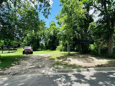 5117 Salina Street Houston TX 77026
