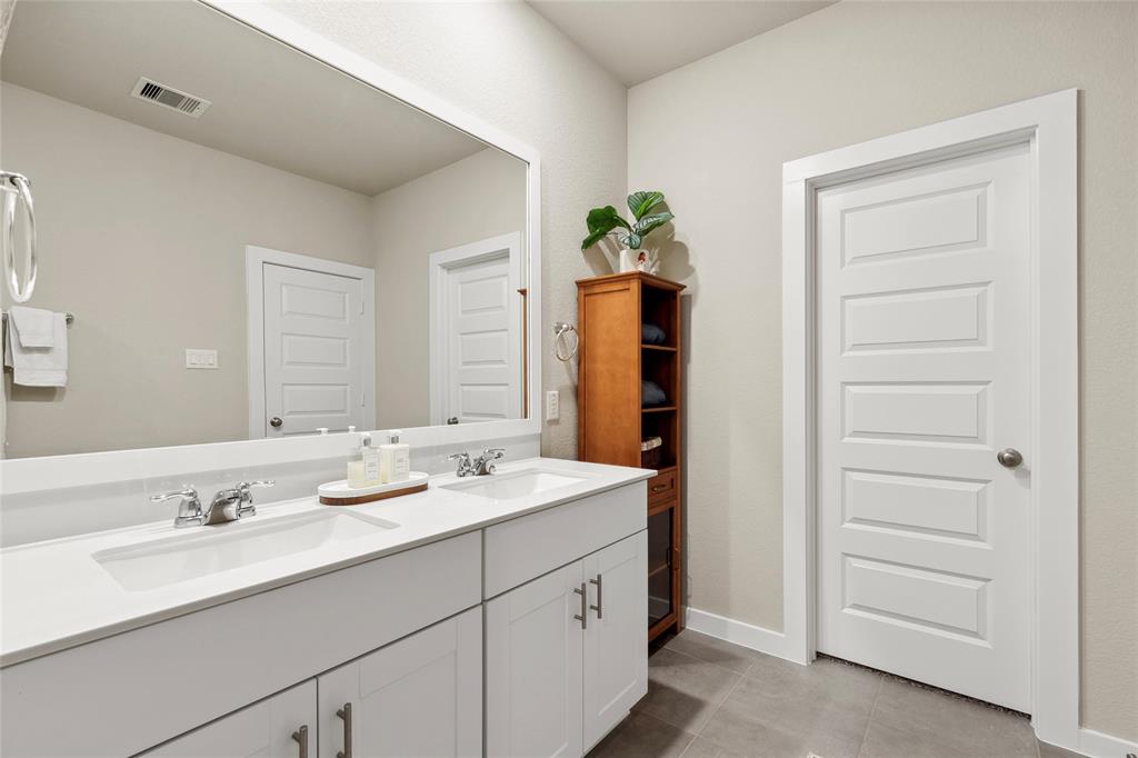 614 Seabreeze Drive, Kemah, Texas image 20