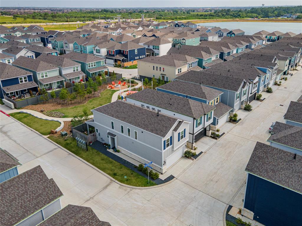 614 Seabreeze Drive, Kemah, Texas image 37