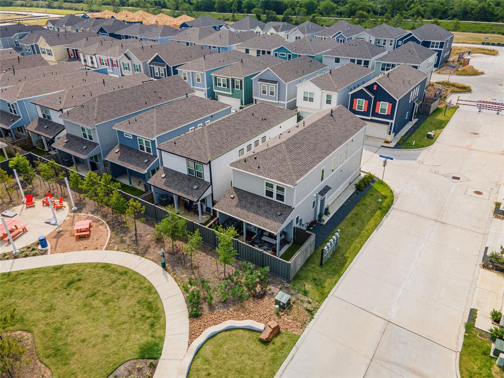 614 Seabreeze Drive, Kemah, Texas image 39