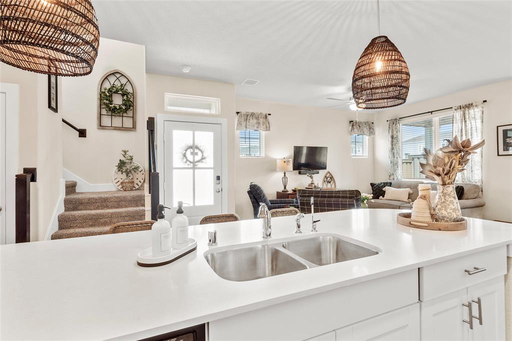 614 Seabreeze Drive, Kemah, Texas image 10